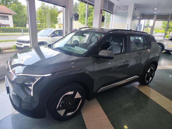 Predogledna slika - KIA EV3 58.3 kWh baterija. 150 kW (204 KM) Star