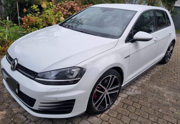 Predogledna slika - VW Golf 2,0 GTD BMT DSG