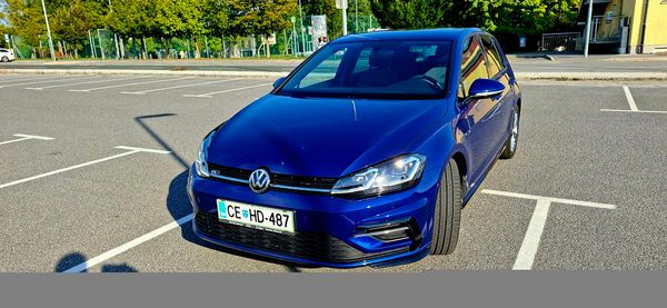 Predogledna slika - VW Golf 1,0 TSI BMT R-Line Edition DSG