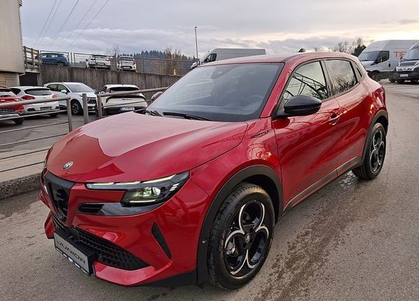 Predogledna slika - Alfa Romeo Junior 1.2 E-DCT6 MHEV 145 SPECIALE