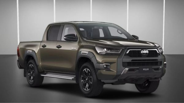 Predogledna slika - Toyota Hilux 2.8 D HYBRID 48 V A T6 INVINCIBLE-HITRA DOBAVA