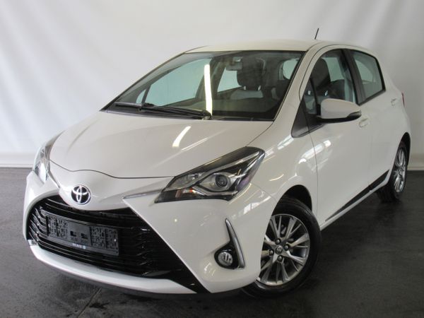Predogledna slika - Toyota Yaris 1,5 VVT-iE Sol