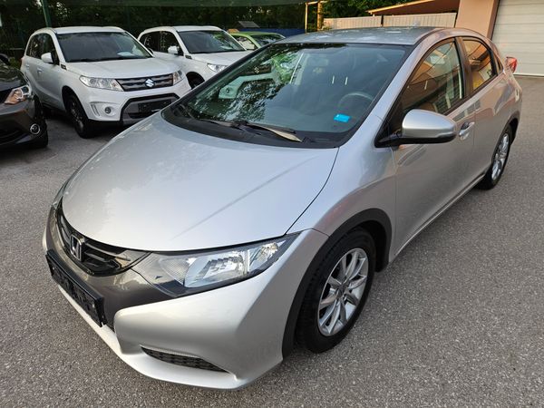Predogledna slika - Honda Civic 1,4 Sport