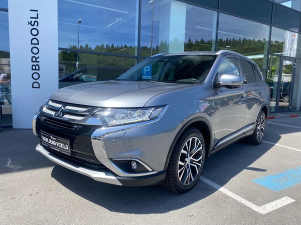 Predogledna slika - Mitsubishi Outlander 2.2 DI-D 4WD  7 sed. AVTOMATIK + TOP OPREMA