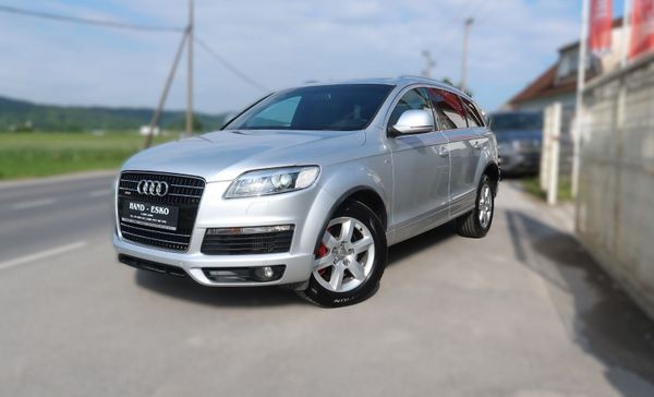 Predogledna slika - Audi Q7