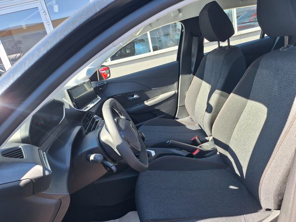 Predogledna slika - Peugeot 208