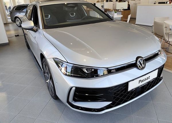 Predogledna slika - VW Passat Variant 1.5 eTSI 4JOY DSG 110kW