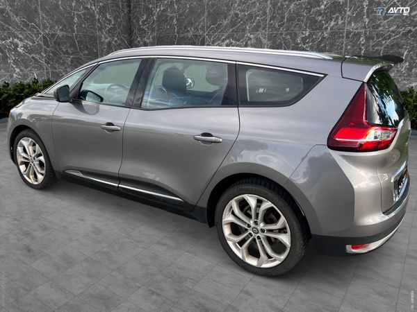 Predogledna slika - Renault Scénic
