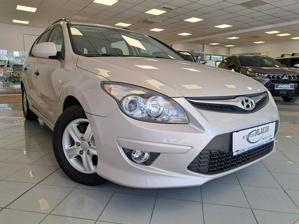 Predogledna slika - Hyundai I30 Wagon 1.4 CVVT COMFORT-HITRI KREDIT-ODLIČEN-