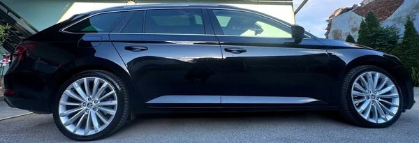 Predogledna slika - Škoda Superb Combi 4x4 2,0 TSI L&K DSG