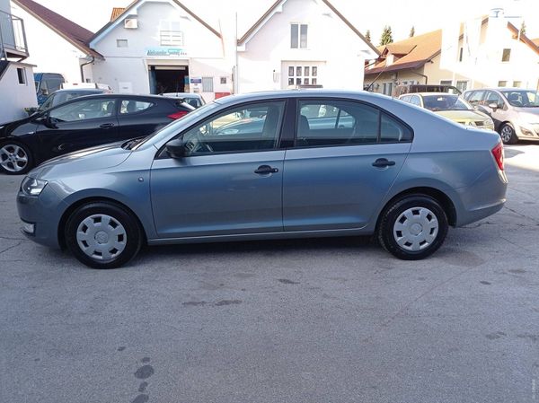 Predogledna slika - Škoda Rapid 1. 2  samo 111.000 km ...