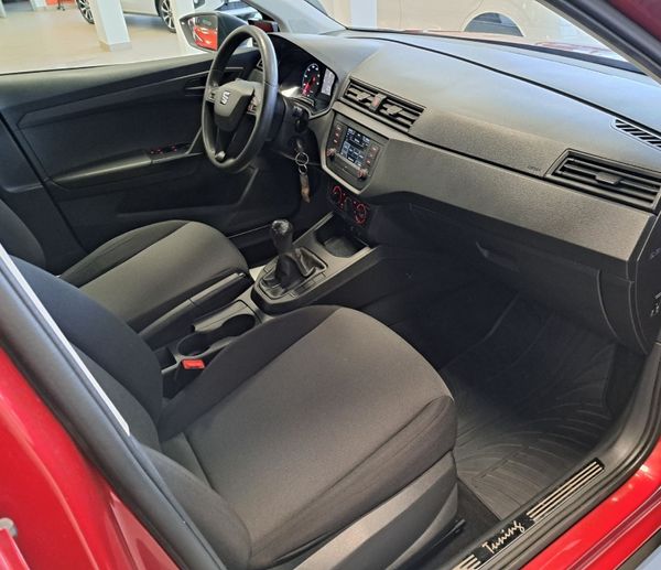 Predogledna slika - Seat Arona 1.0 TSI 70KW STYLE-1.LASTNIK-SLO-KAMERA-KLJUKA-