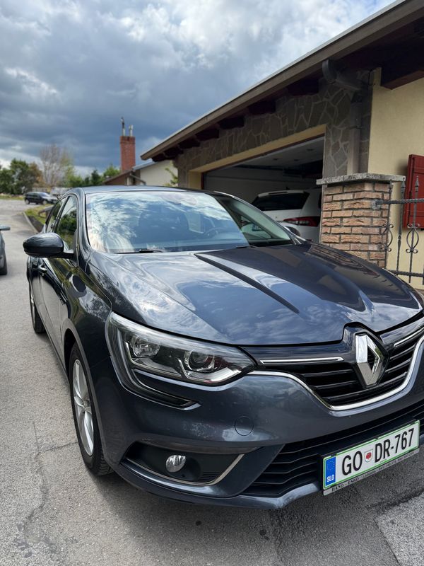 Predogledna slika - Renault Megane Berline TCe 130 Zen Energy