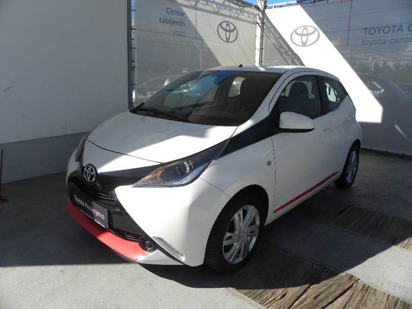 Predogledna slika - Toyota Toyota Aygo 1.0 VVT-i x