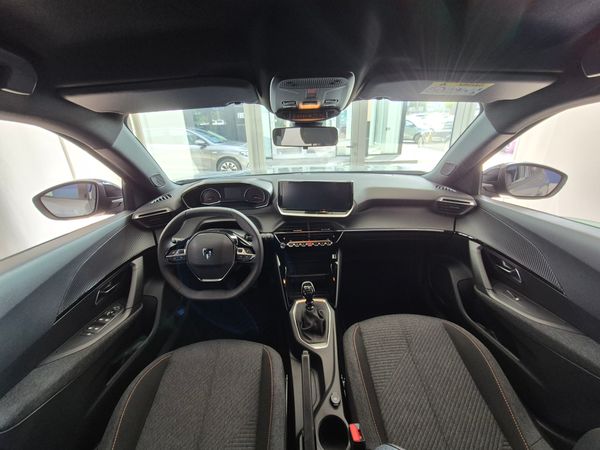 Predogledna slika - Peugeot 2008