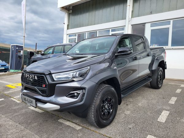 Predogledna slika - Toyota Hilux 2.8 D-4D GR SPORT
