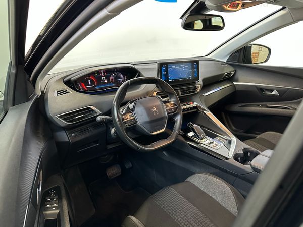 Predogledna slika - Peugeot 5008