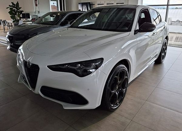 Predogledna slika - Alfa Romeo Stelvio 2.0 Turbo 280 Q4 Tributo Italiano