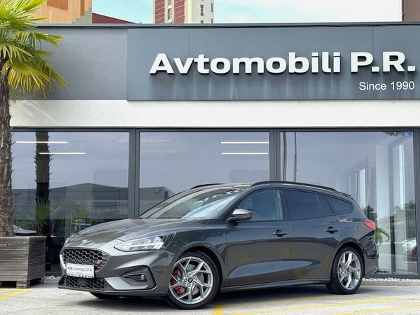 Predogledna slika - Ford Focus ST karavan 2.3 EcoBoost 280KM M6 ZIMSKI PAKET.NAVI
