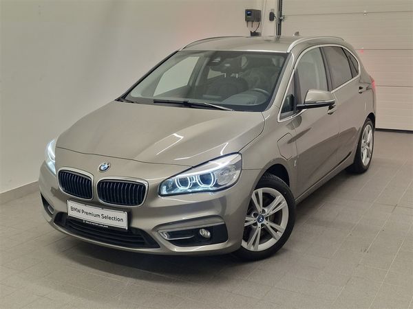 Predogledna slika - BMW 225xe iPerformance