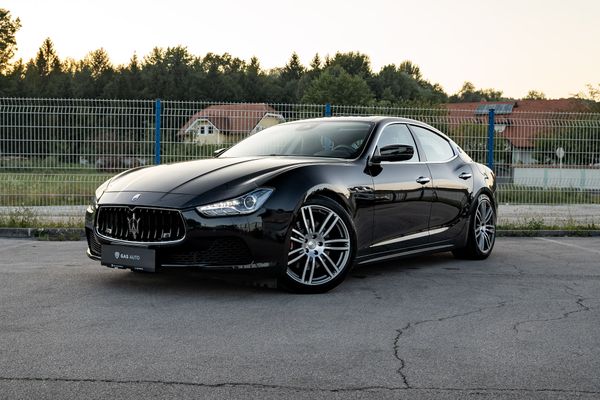 Predogledna slika - Maserati Ghibli 3,0 V6 S Q4 Avt.