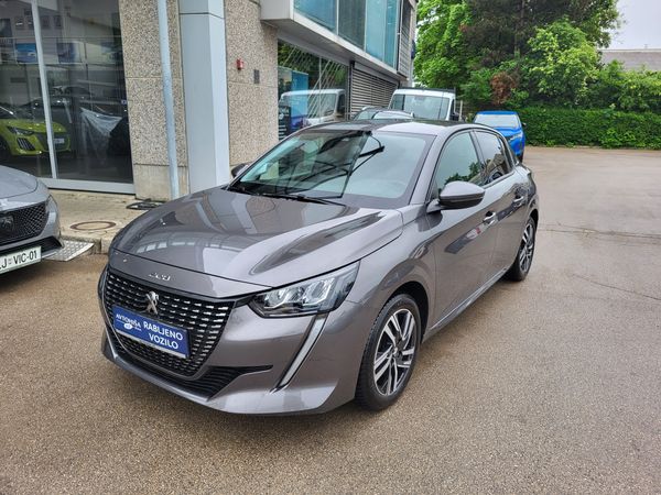 Predogledna slika - Peugeot 208 1.2 PURETECH 100 ALLURE 1. lastnica