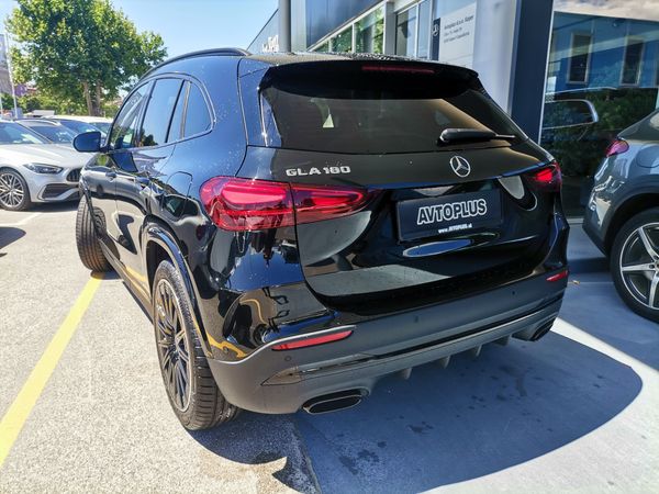 Predogledna slika - Mercedes-Benz GLA-Razred