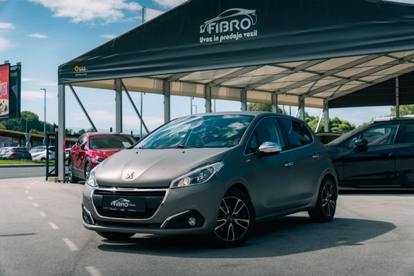 Predogledna slika - Peugeot 208 208 1,2 PureTech 82 Style