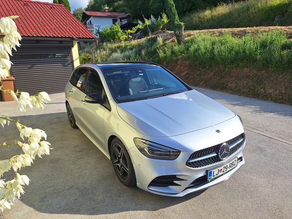 Predogledna slika - Mercedes-Benz B 200 d AMG Line Avt.