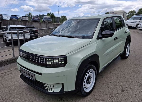 Predogledna slika - Fiat Grande Panda 44 kWh RED