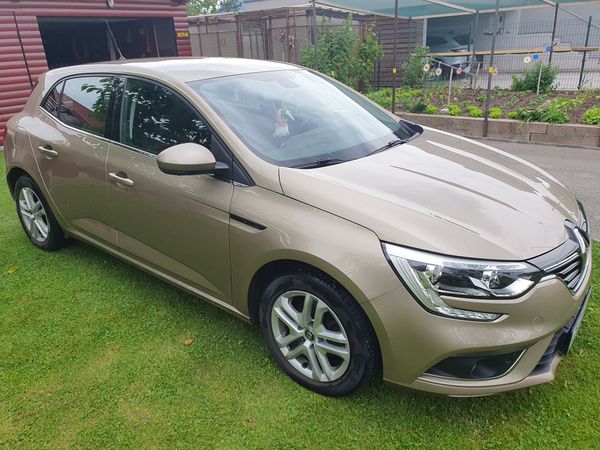 Predogledna slika - Renault Mégane Berline TCe 100 Life