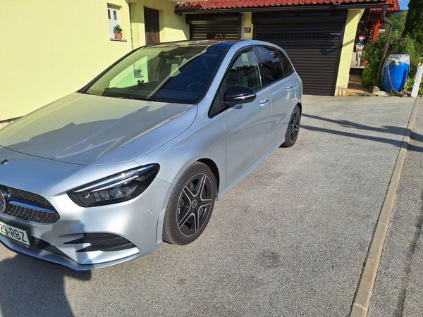 Predogledna slika - Mercedes-Benz B 200 d AMG Line Avt.