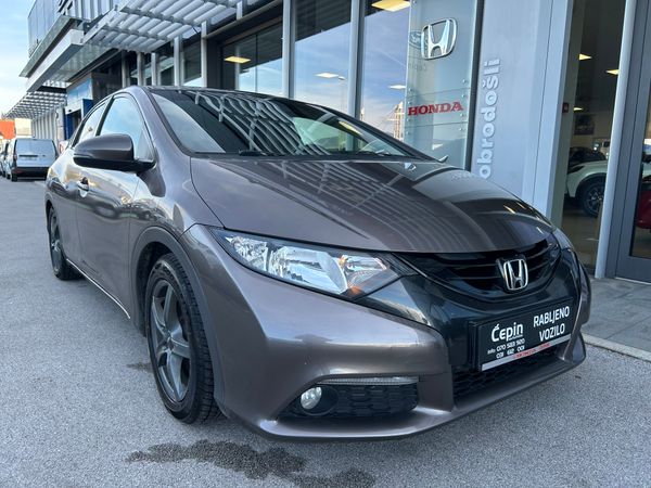 Predogledna slika - Honda Civic 1.8 Sport
