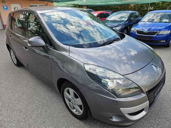 Predogledna slika - Renault Scénic 1,6 16V Dynamique