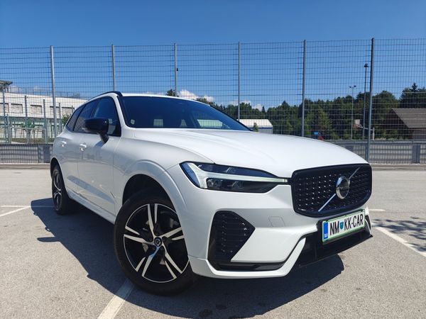 Predogledna slika - Volvo XC60 B4 AWD R-Design Avt.