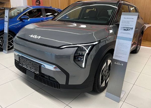 Predogledna slika - KIA EV3 58.3 kWh baterija. 150 kW  204 KM  Star