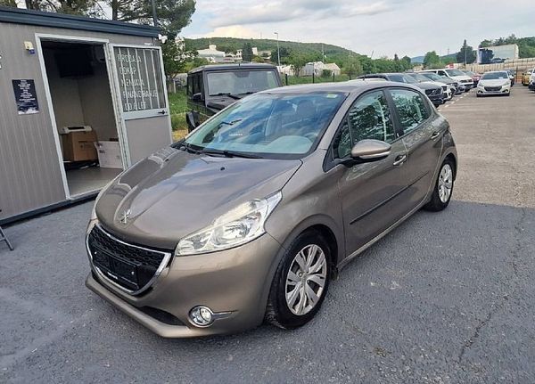 Predogledna slika - Peugeot 208 1.2 VTi 82 OBROK-85EUR X84 KREDIT BREZ POLOGA
