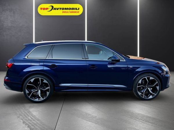 Predogledna slika - Audi Q7