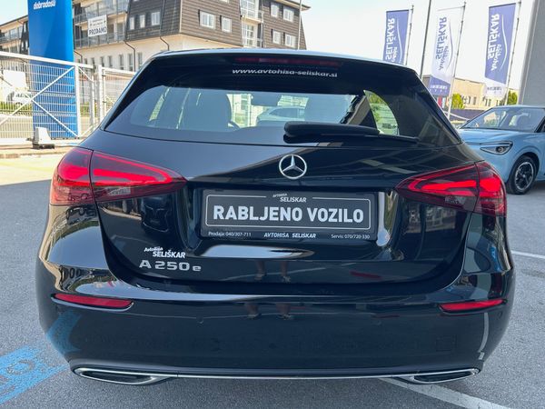 Predogledna slika - Mercedes-Benz A-Razred