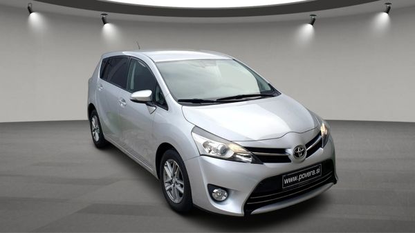 Predogledna slika - Toyota Verso 1.6 D-4D Business+Kamera+USB+BT+Navigacija