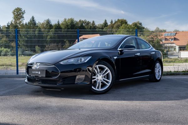 Predogledna slika - Tesla Model S