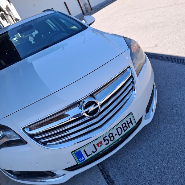 Predogledna slika - Opel Insignia 2,0 CDTI Cosmo Avt.