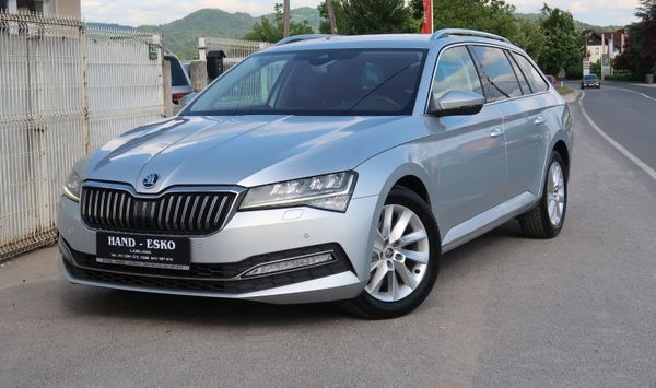 Predogledna slika - Škoda Superb 1.6 TDI Style 88KW DSG ALU LED KAMERA PDC 360 NAVI