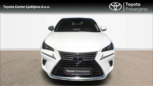 Predogledna slika - Lexus Lexus NX 300h Executive navi avt. AWD