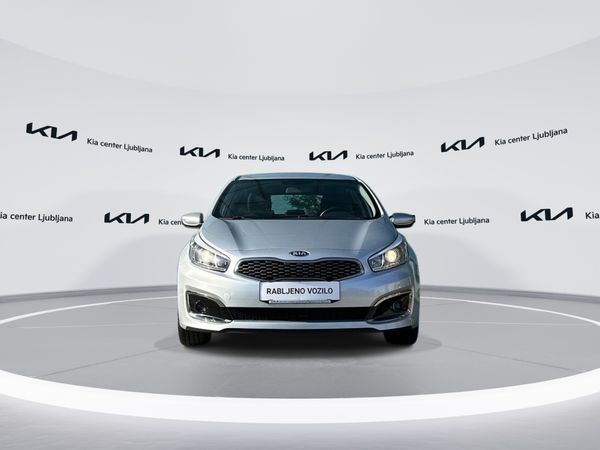 Predogledna slika - KIA Ceed 1.4 LX Champion Navi 6M T...