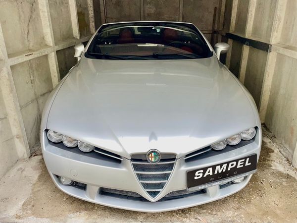 Predogledna slika - Alfa Romeo Spider