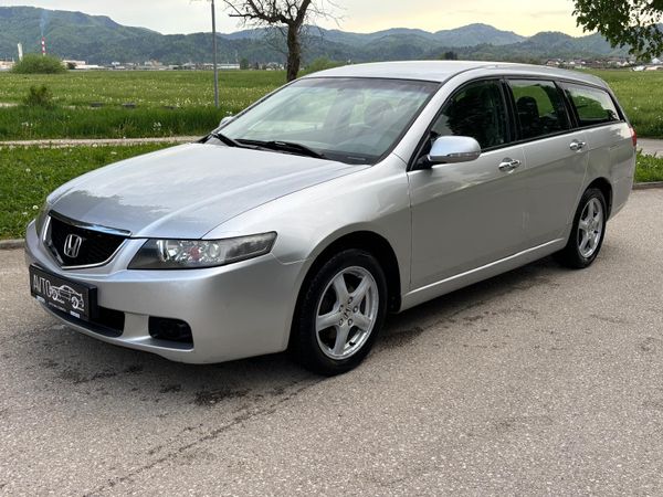 Predogledna slika - Honda Accord 2.0 DOHC i VTEC TOURER sport