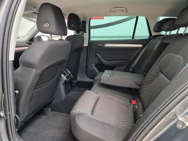 Predogledna slika - Škoda Superb Combi 2.0 TDI 147KW DSG