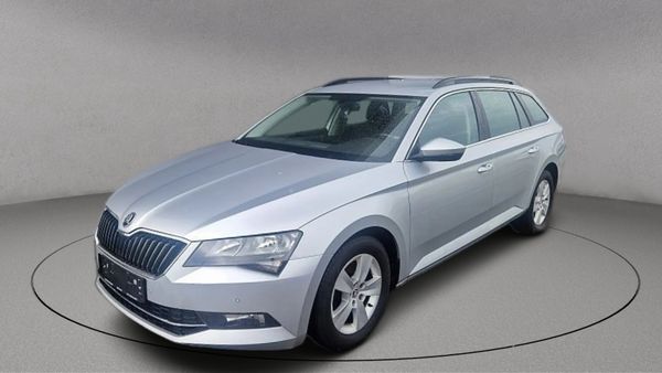 Predogledna slika - Škoda Superb COMBI 2.0 TDI Style 4X4 Navi-Aktivni tempomat...