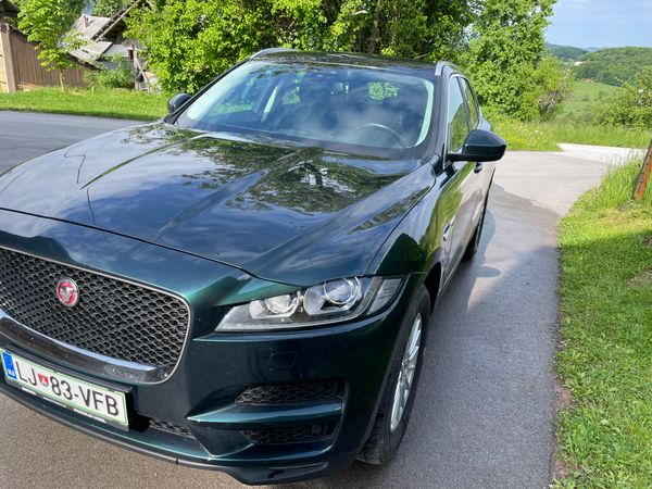 Predogledna slika - Jaguar F-Pace AWD 2.0 D (20d) Prestige